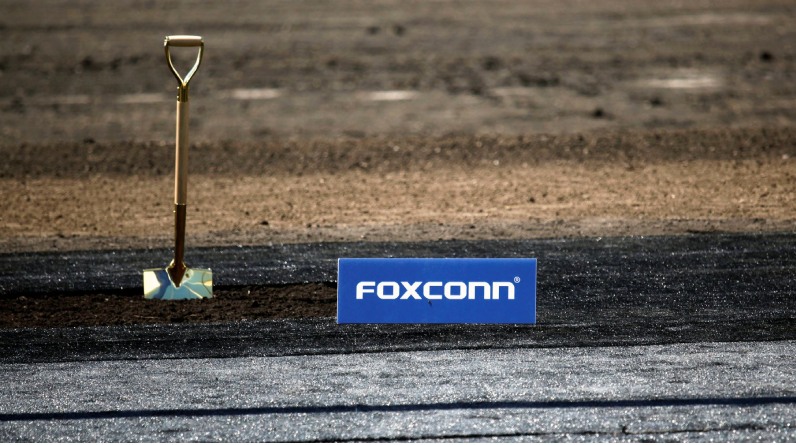 Foxconn reports Q1 net profit rose 5% YoY to ~$985M but warns Q2 revenue could slip due to rising inflation, cooling demand, and escalating supply chain issues