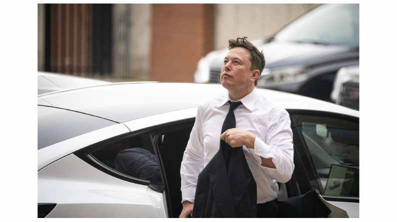 Sources detail the NHTSA’s troubles regulating Tesla’s self-driving features, as officials use pressure, flattery, and threats to persuade Elon Musk to comply